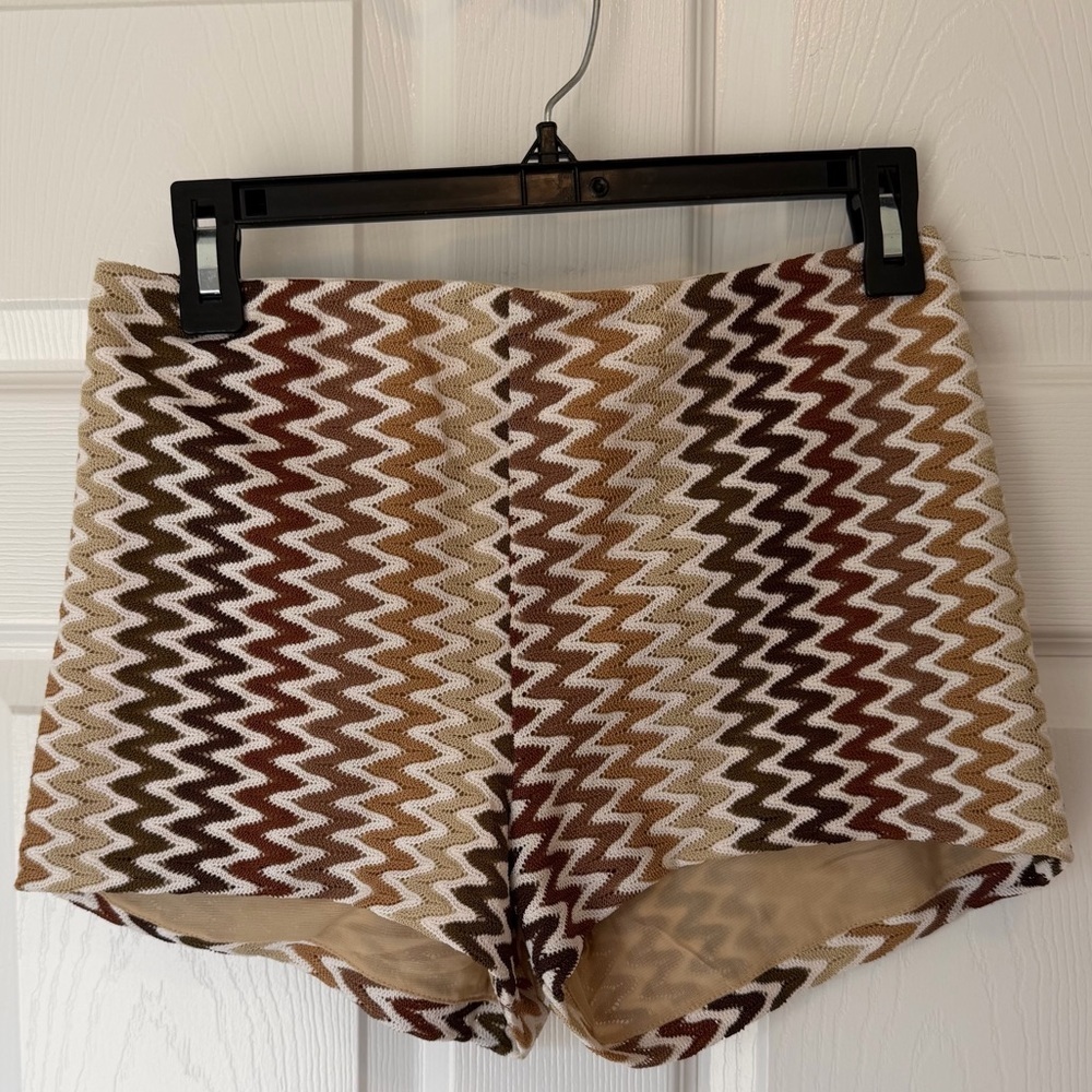 Show Me Your MuMu High-Waist Zigzag Knit Shorts in Brown, Tan, White Missoni
